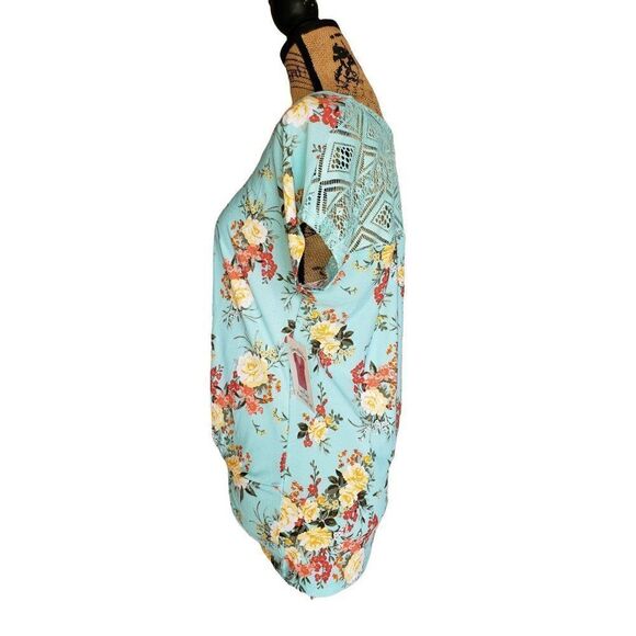 Women's Knit Tops Knot Front Lace Back Necklace Short Sleeve Blouse Small NWT - Picture 4 of 10